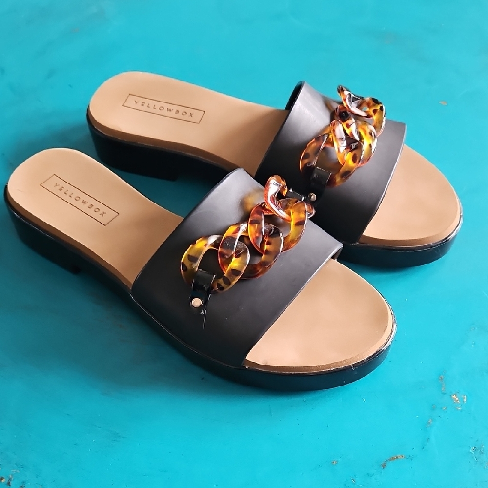 Yellow Box Black and Tan Slides. - Picture 4 of 12